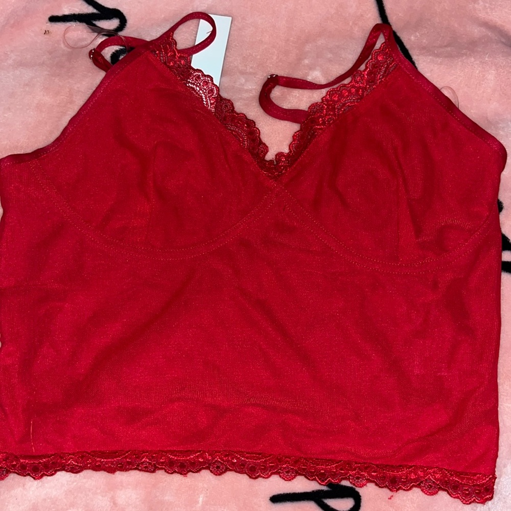 Red cami